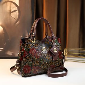 Elegant Floral Hand-Painted Handbag for Women – Autumn/Winter Tote with Zipper Closure – Stylish Purse for Mums & Everyday Use
