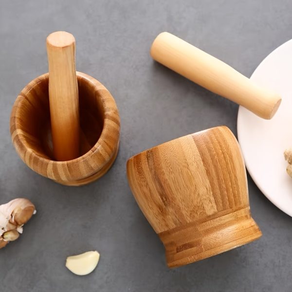 Premium Wooden Garlic Mincer & Pepper Grinder – Hand-Cranked Spice Mill for Herbs, Seeds, Avocado Sauce & Pills – Ergonomic, No Electricity Needed - Image 13