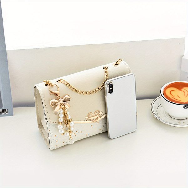 Women’s White Crossbody Bag with Gold Chain Strap & Bow Charm – Lightweight Clutch Purse with Tassel Detail – Ideal Gift for Christmas, Birthdays & Holidays - Image 8