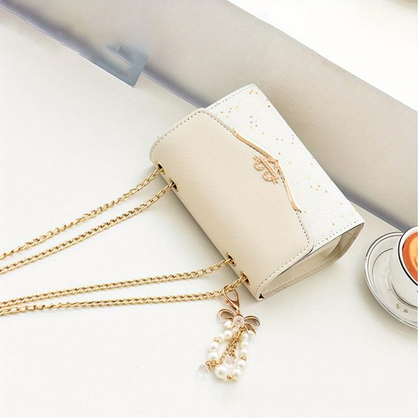 Women’s White Crossbody Bag with Gold Chain Strap & Bow Charm – Lightweight Clutch Purse with Tassel Detail – Ideal Gift for Christmas, Birthdays & Holidays - Image 13